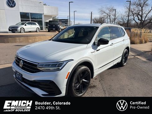 Certified 2024 Volkswagen Tiguan SE R-Line image 1