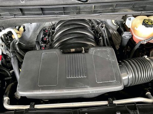 Used 2022 Chevrolet Suburban RST w/ Luxury Package image 32