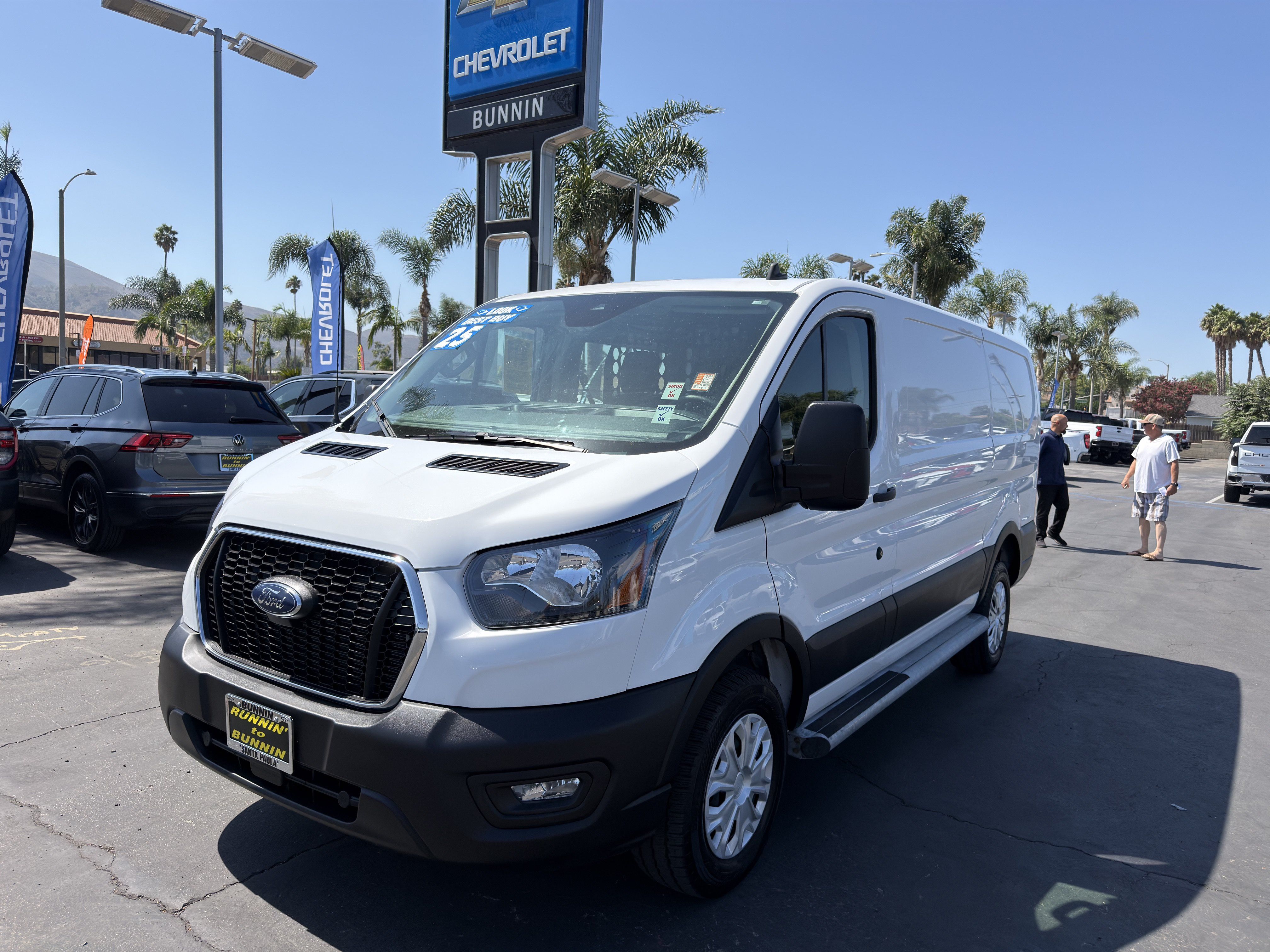 Used 2025 Ford Transit 250 Low Roof w/ Exterior Upgrade Package RWD image 4