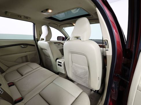 Used 2009 Volvo XC70 3.2 image 21
