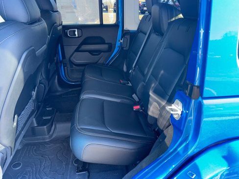 Used 2024 Jeep Wrangler Sahara w/ Technology Group image 11