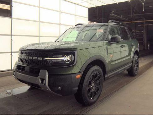 Used 2025 Ford Bronco Sport Badlands image 2