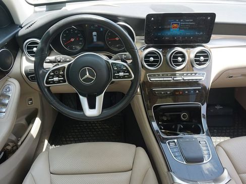 Used 2021 Mercedes-Benz GLC 300 image 6