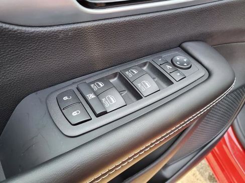 New 2026 Chrysler Pacifica Limited w/ S Appearance Package image 21