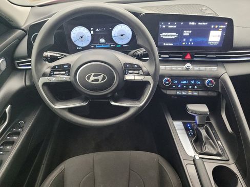Used 2024 Hyundai Elantra SEL FWD image 22