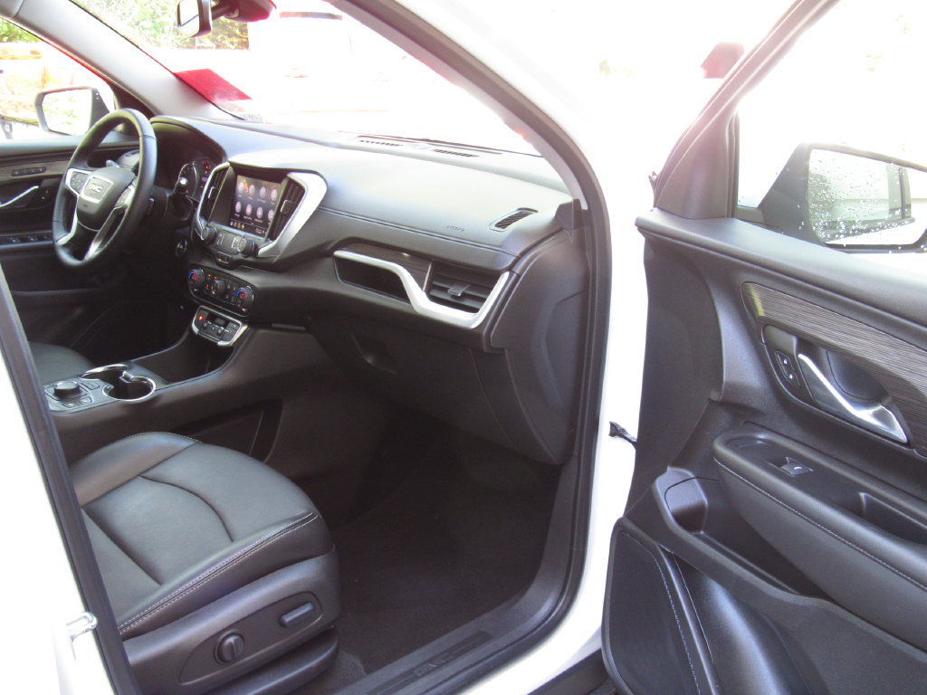 Used 2023 GMC Terrain SLT w/ Tech Package AWD/4WD image 18