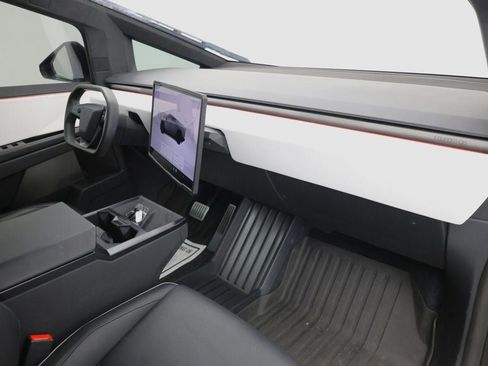 Used 2024 Tesla Cybertruck AWD Crew Cab image 27
