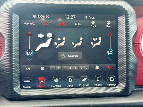Used 2023 Jeep Wrangler Unlimited Rubicon 4xe AWD/4WD image 17