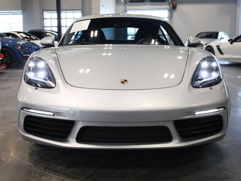 Used 2018 Porsche 718 Cayman S image 2