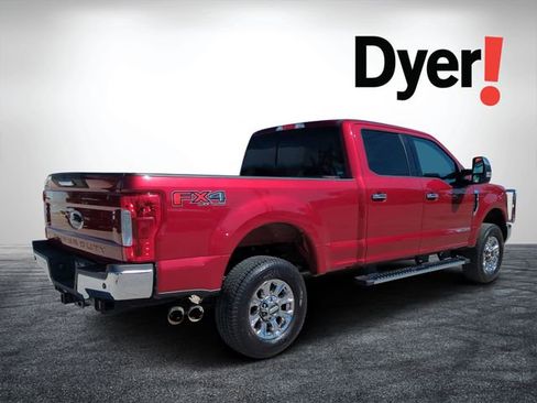 Used 2018 Ford F250 Lariat w/ Chrome Package image 3