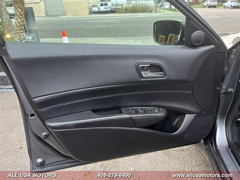 Used 2013 Acura ILX w/ Technology Package FWD image 13