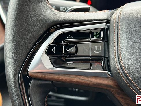 Used 2023 Jeep Grand Cherokee L Summit w/ Advanced Protech Group IV image 32