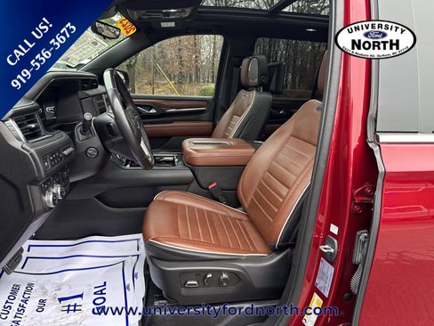 Used 2023 GMC Yukon Denali Ultimate image 15