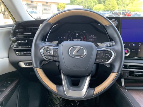 Used 2025 Lexus RX 350 Premium Plus w/ Accessory Package (Z1) FWD image 18