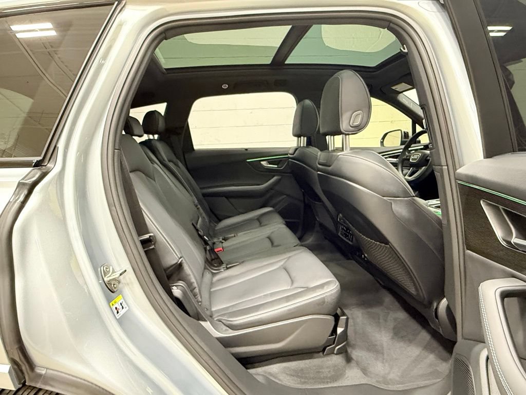 Used 2025 Audi Q7 3.0T Prestige AWD/4WD image 44