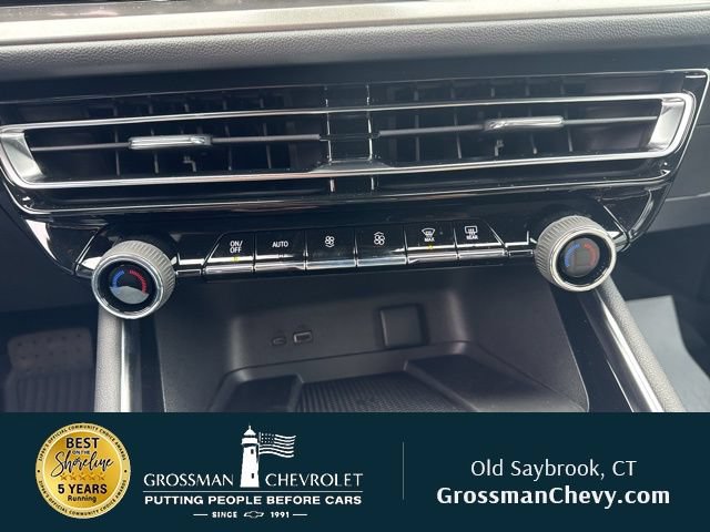 Used 2026 Chevrolet Traverse LT w/ Driver Confidence Package AWD/4WD image 11