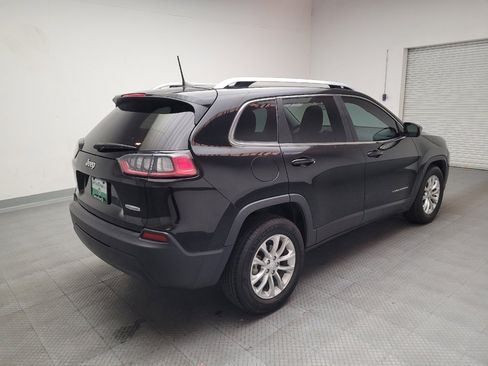 Used 2019 Jeep Cherokee Latitude w/ Popular Appearance Group image 9