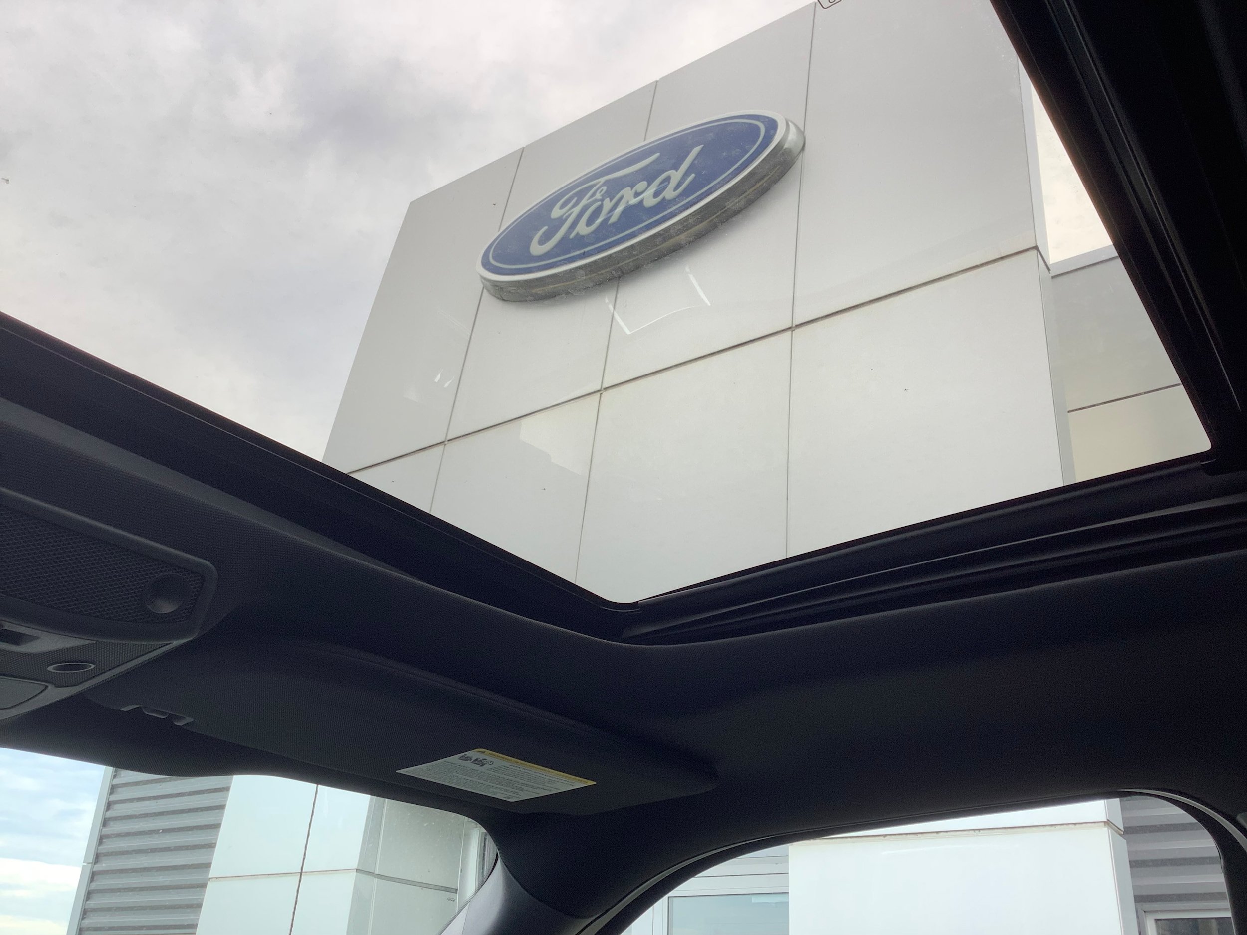 Used 2019 Ford F150 Lariat w/ Equipment Group 502A Luxury AWD/4WD image 12