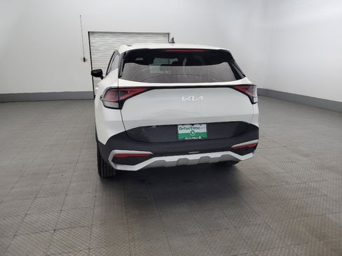 Used 2023 Kia Sportage LX image 6