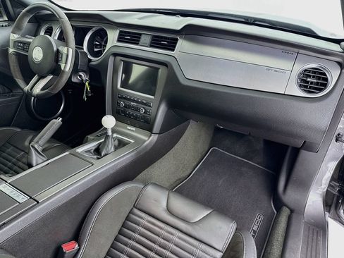 Used 2013 Ford Mustang Shelby GT500 RWD image 26