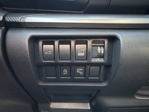 Used 2020 Subaru Forester Premium AWD/4WD image 18
