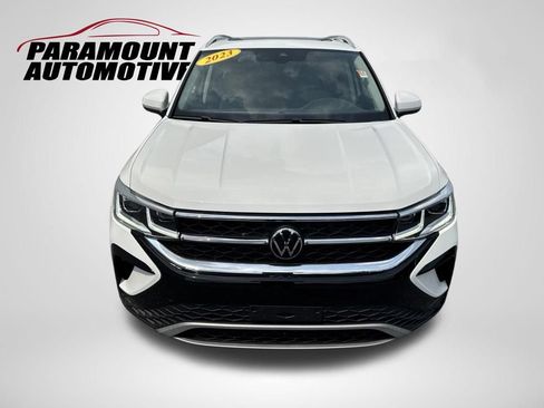 Certified 2023 Volkswagen Taos SEL AWD/4WD image 2