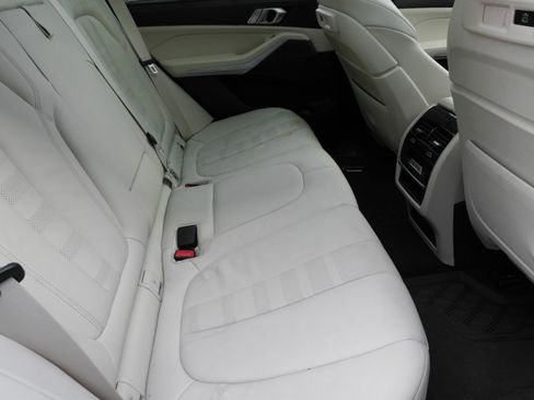 Certified 2022 BMW X5 xDrive45e image 32