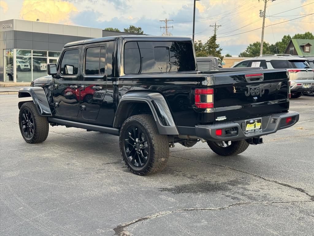 Used 2025 Jeep Gladiator Sport AWD/4WD image 5