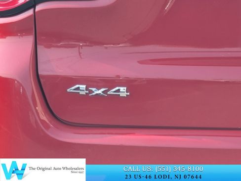 Used 2019 Jeep Compass Latitude w/ Popular Equipment Group AWD/4WD image 9