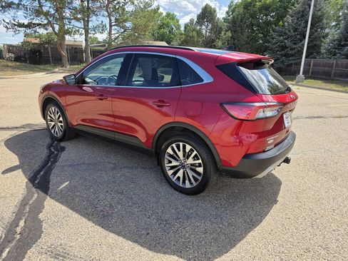 Used 2020 Ford Escape Titanium AWD/4WD image 3