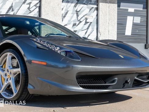 Used 2012 Ferrari 458 Italia Coupe image 2