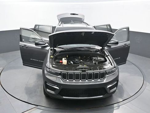 Used 2022 Jeep Grand Cherokee Limited image 69