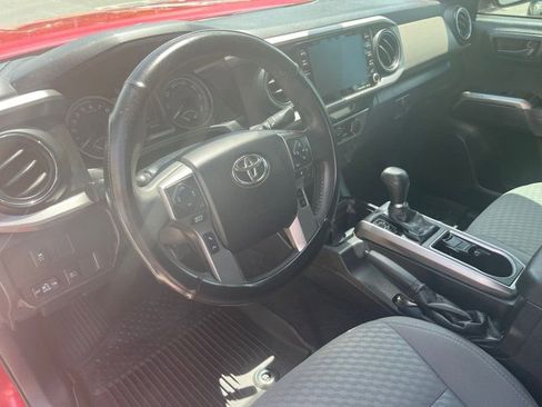 Used 2021 Toyota Tacoma SR5 AWD/4WD image 23
