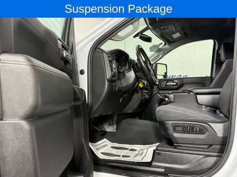 Used 2023 Chevrolet Silverado 2500 LT AWD/4WD image 11