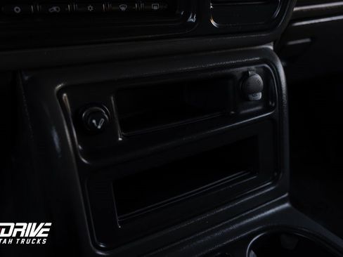 Used 2007 GMC Sierra 3500 SLT w/ Skid Plate Package image 32