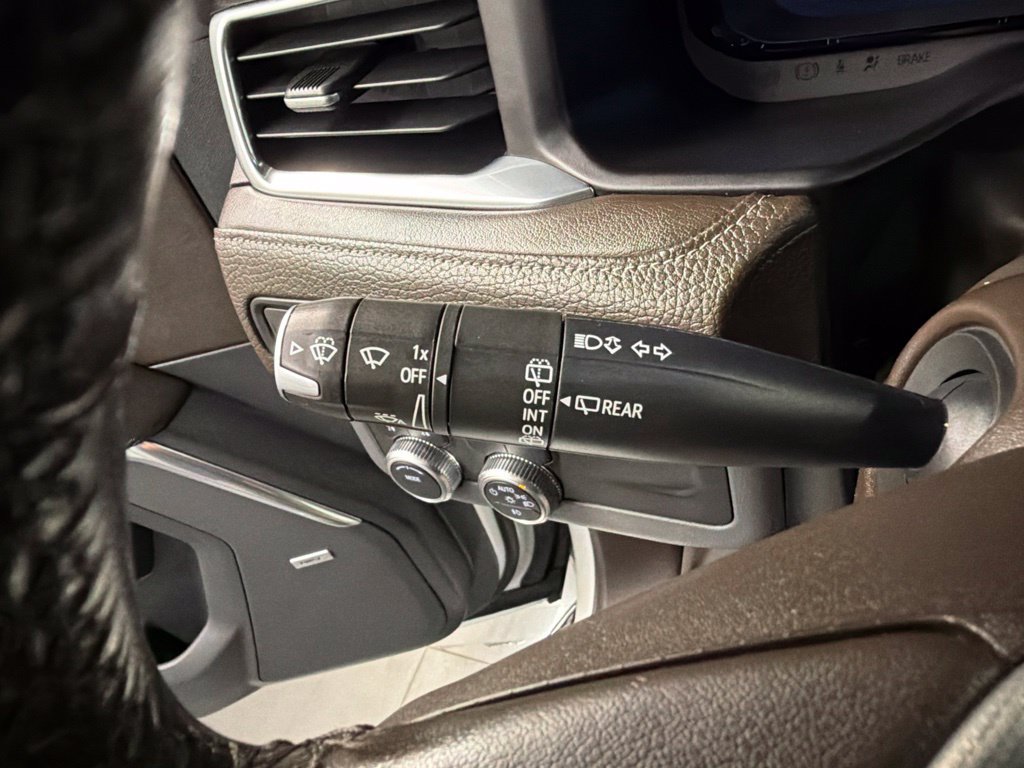 Used 2022 GMC Yukon Denali AWD/4WD image 21