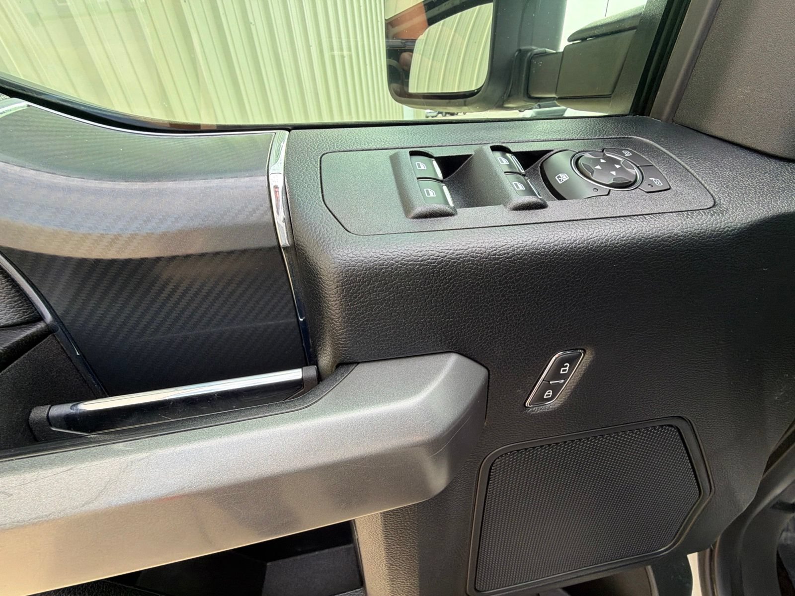 Used 2018 Ford F150 XLT w/ Equipment Group 302A Luxury AWD/4WD image 13