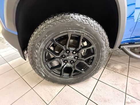 Certified 2023 Chevrolet Colorado Trail Boss w/ LPO, Dark Essentials Package AWD/4WD image 13