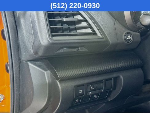 Used 2018 Subaru Crosstrek 2.0i Premium image 11