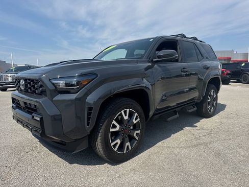 Used 2025 Toyota 4Runner TRD Sport Premium image 2