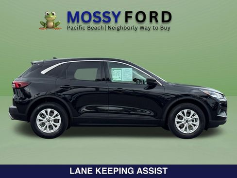 Used 2023 Ford Escape Active w/ Tech Pack #1 AWD/4WD image 4
