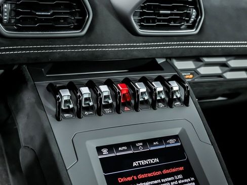 Used 2022 Lamborghini Huracan STO RWD image 29