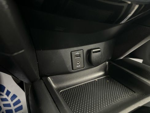 Used 2016 Nissan Rogue S AWD/4WD image 31