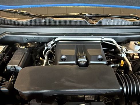 New 2025 GMC Canyon Elevation w/ Convenience Package image 11