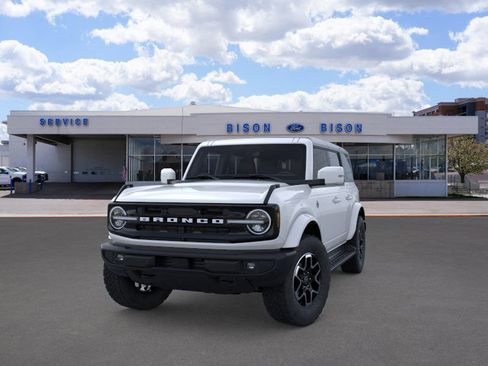 New 2025 Ford Bronco Outer Banks image 2