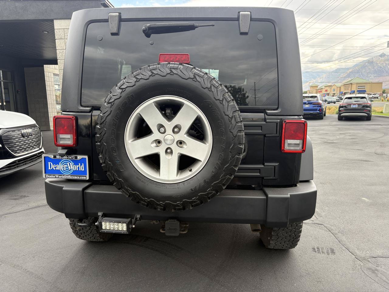 Used 2012 Jeep Wrangler Unlimited Rubicon w/ Dual Top Group AWD/4WD image 6