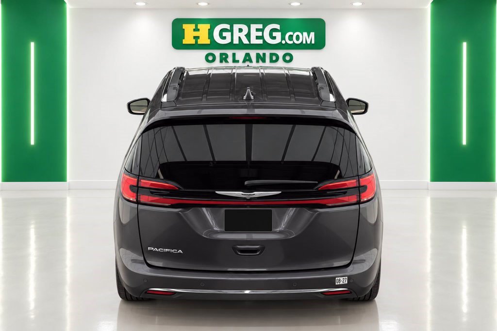 Used 2021 Chrysler Pacifica Touring-L FWD image 8