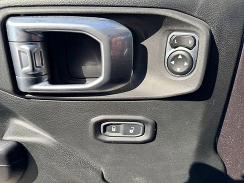 Certified 2021 Jeep Wrangler Unlimited Sport AWD/4WD image 18