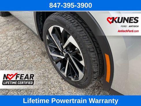 Used 2024 Mitsubishi Outlander SE image 13