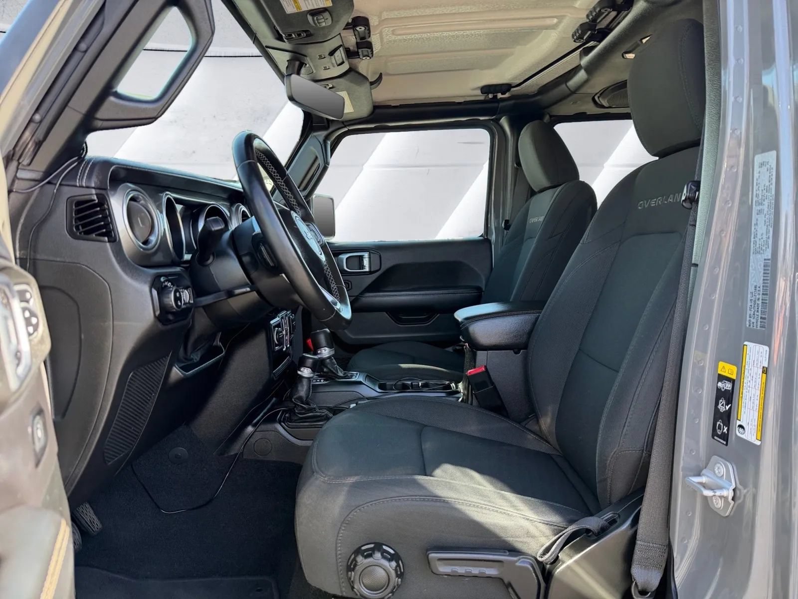 Used 2020 Jeep Gladiator Overland AWD/4WD image 9